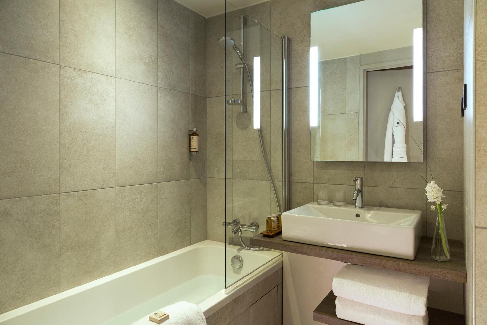 Standard Double Room,685942299:JPEG